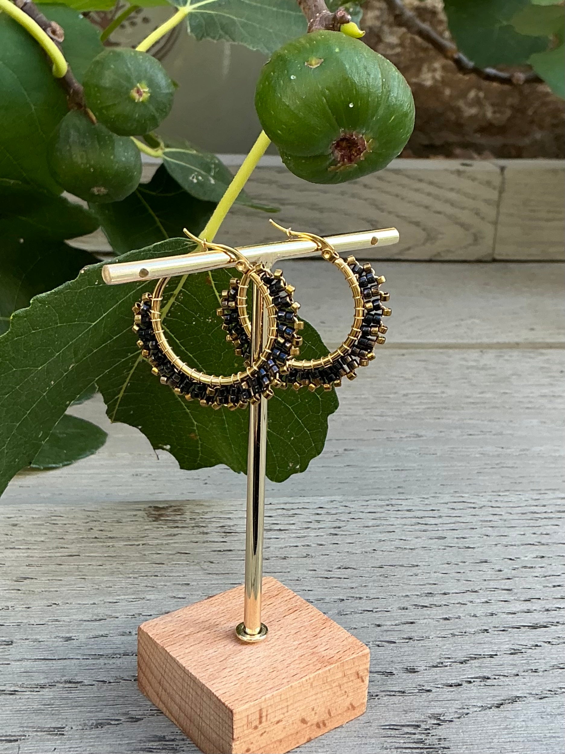 Valentina medium ombré beaded hoop earrings