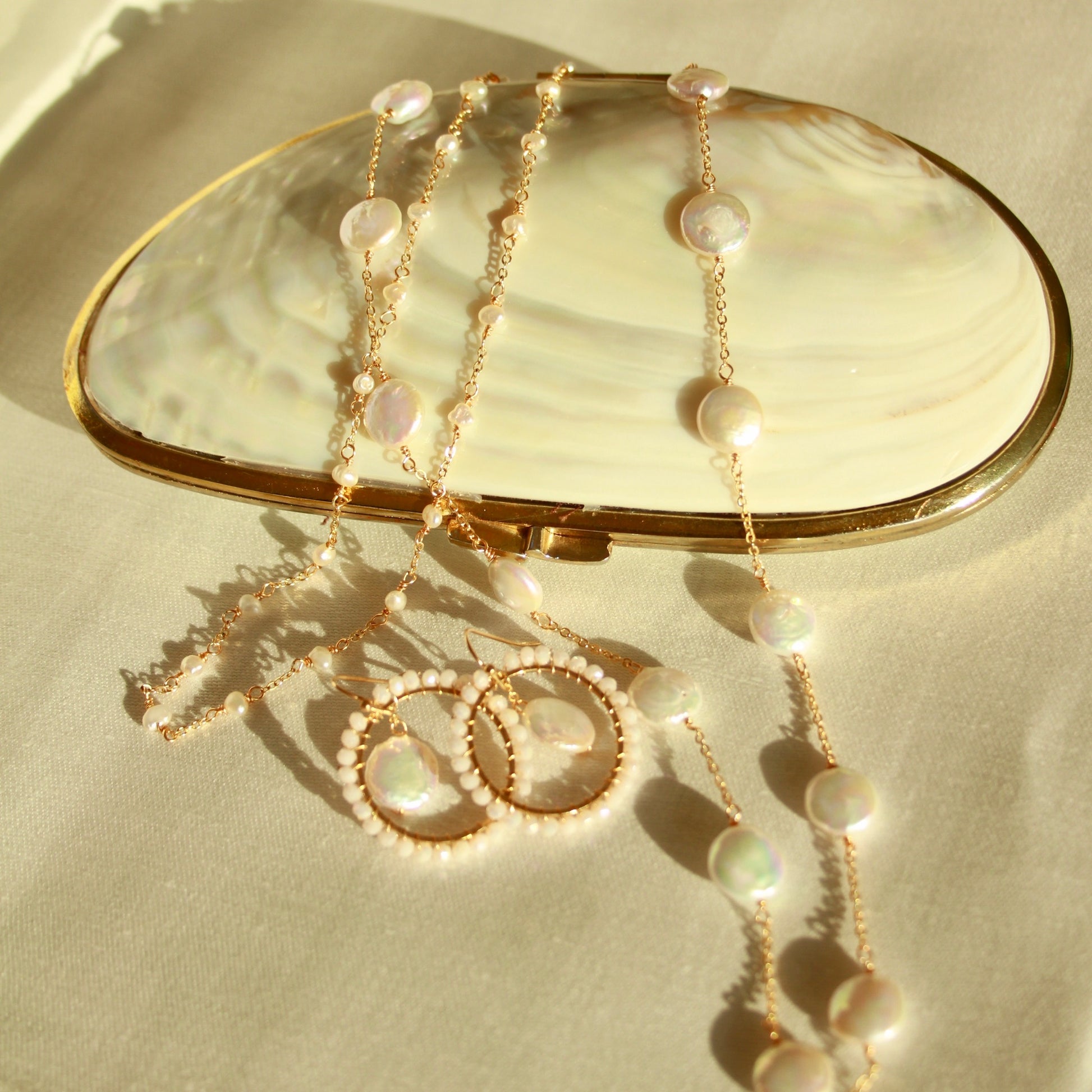 Coin pearl Halo earrings