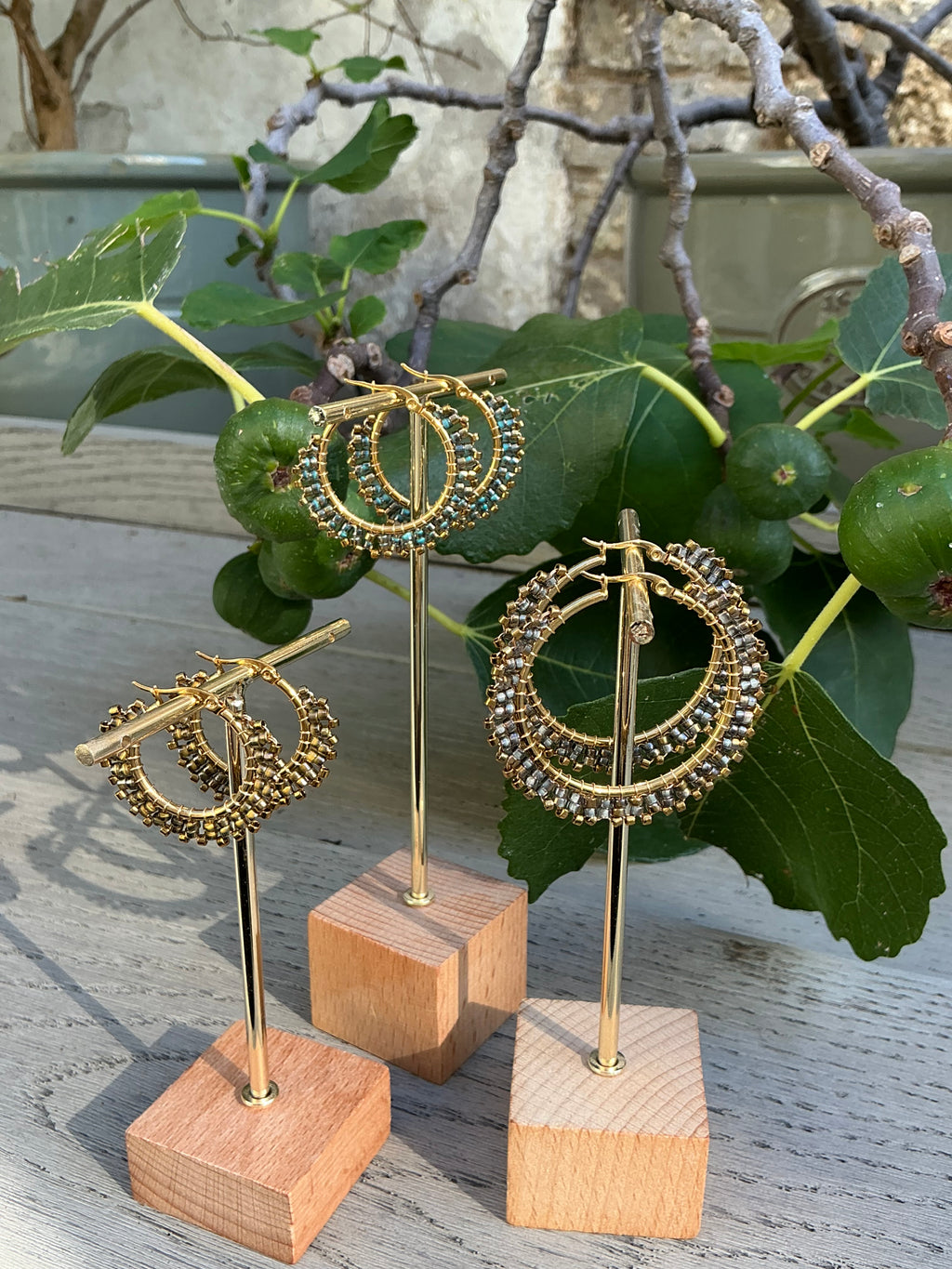 Small ombré hoop earrings