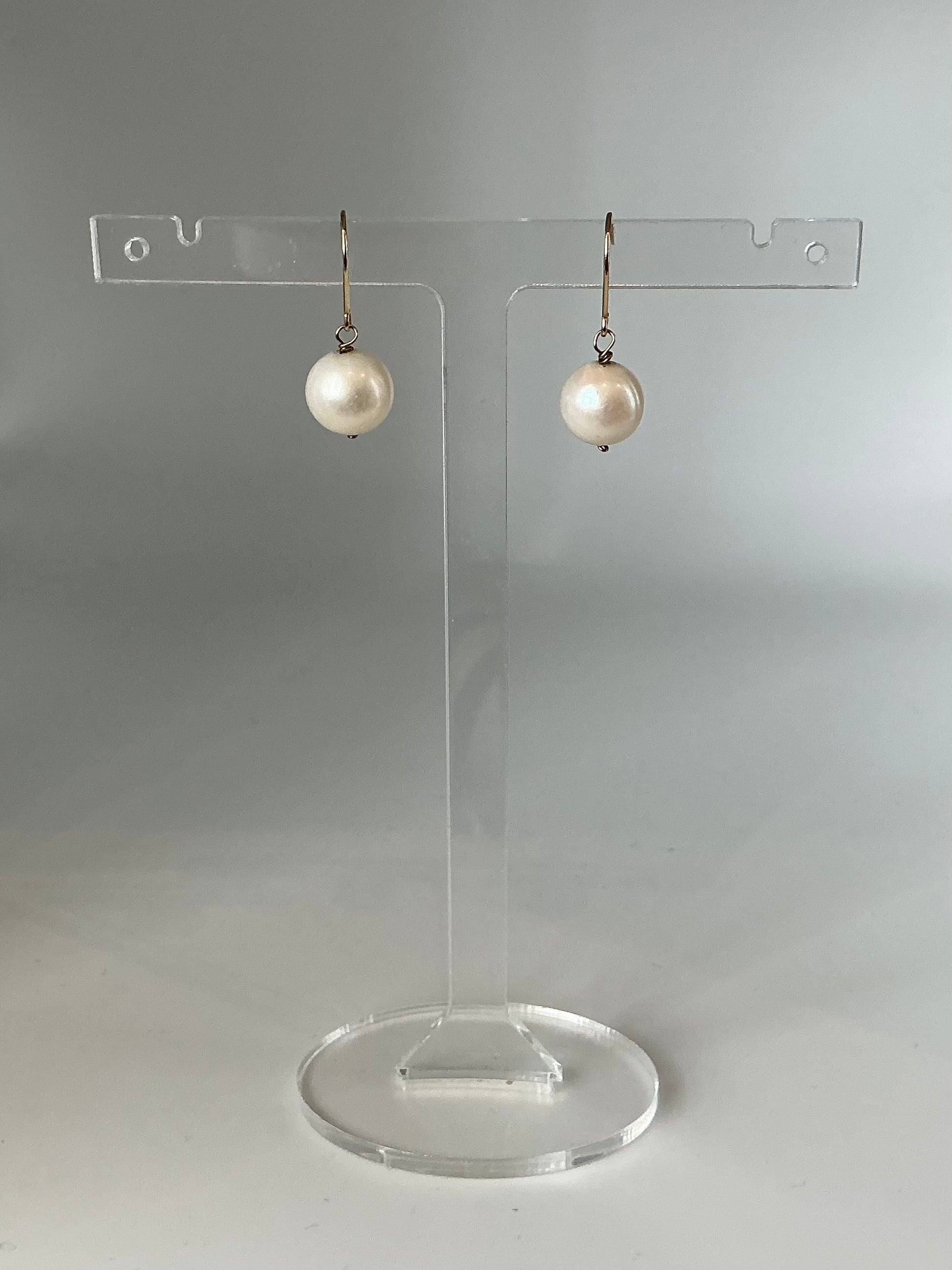 Cream pearl drop earrings