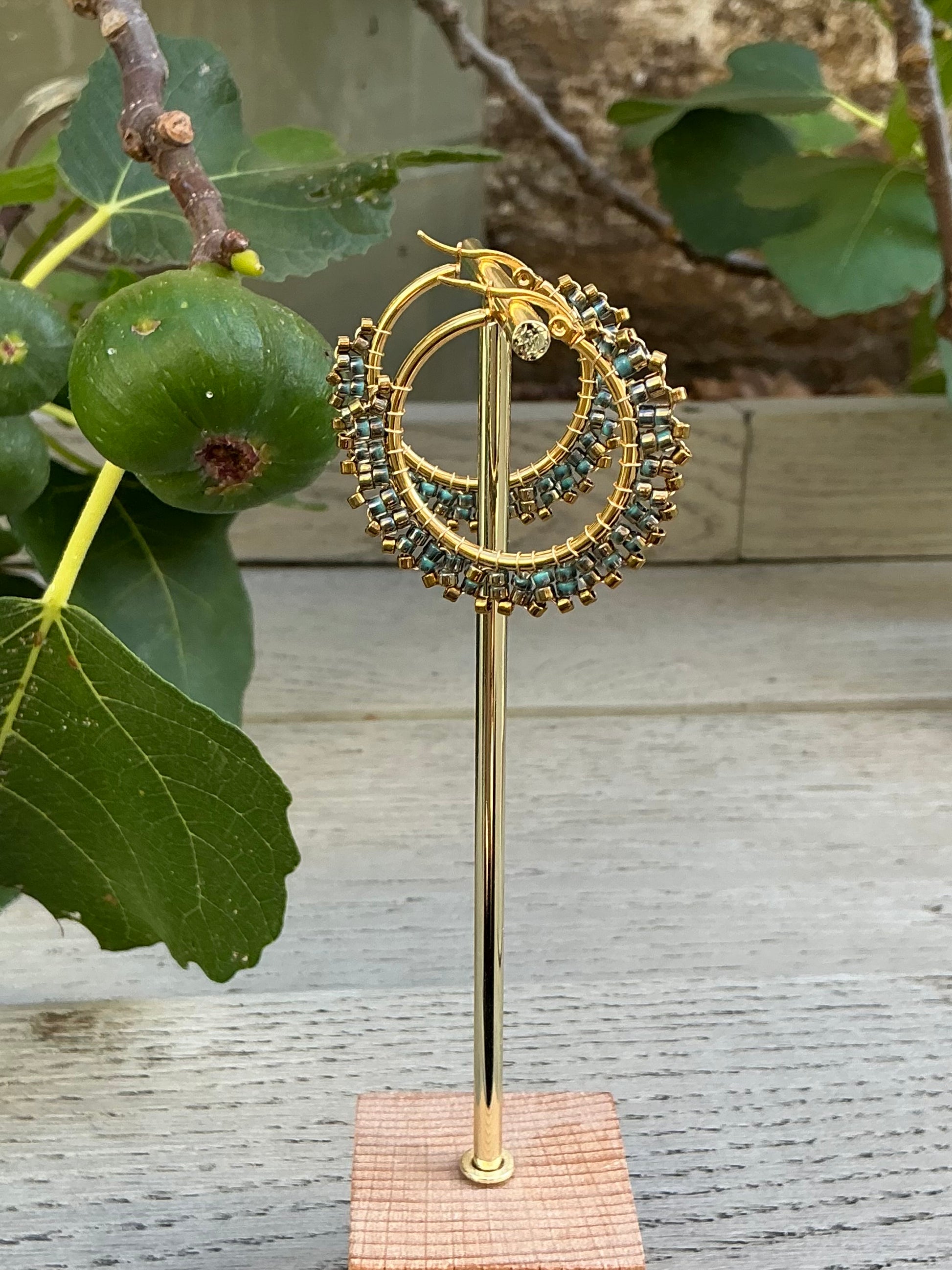 Valentina medium ombré beaded hoop earrings