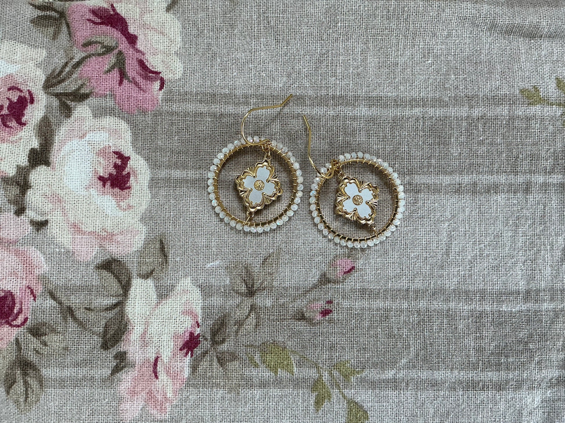 Medium Embellished clover earrings