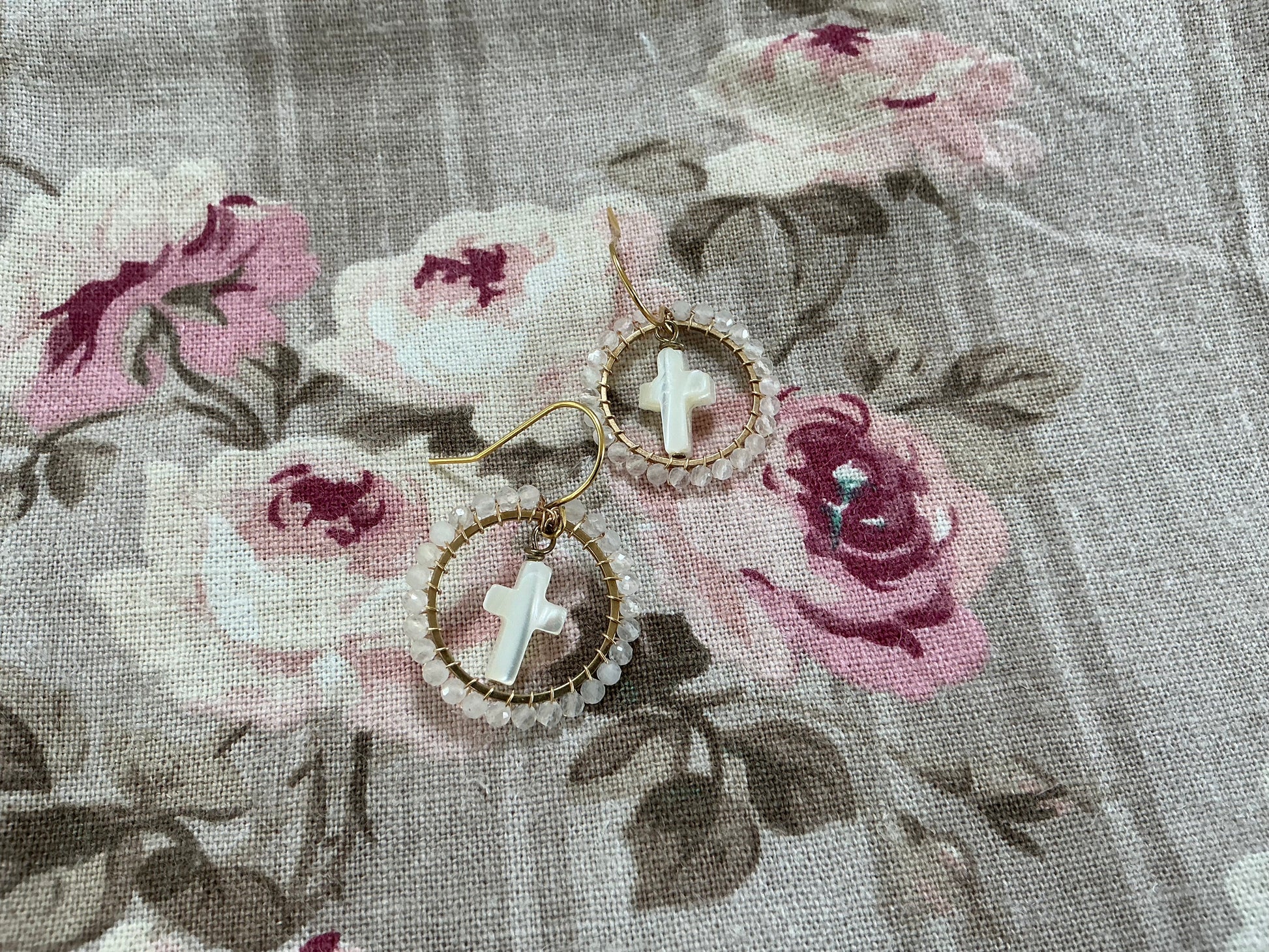 Small Sea Shell cross earrings