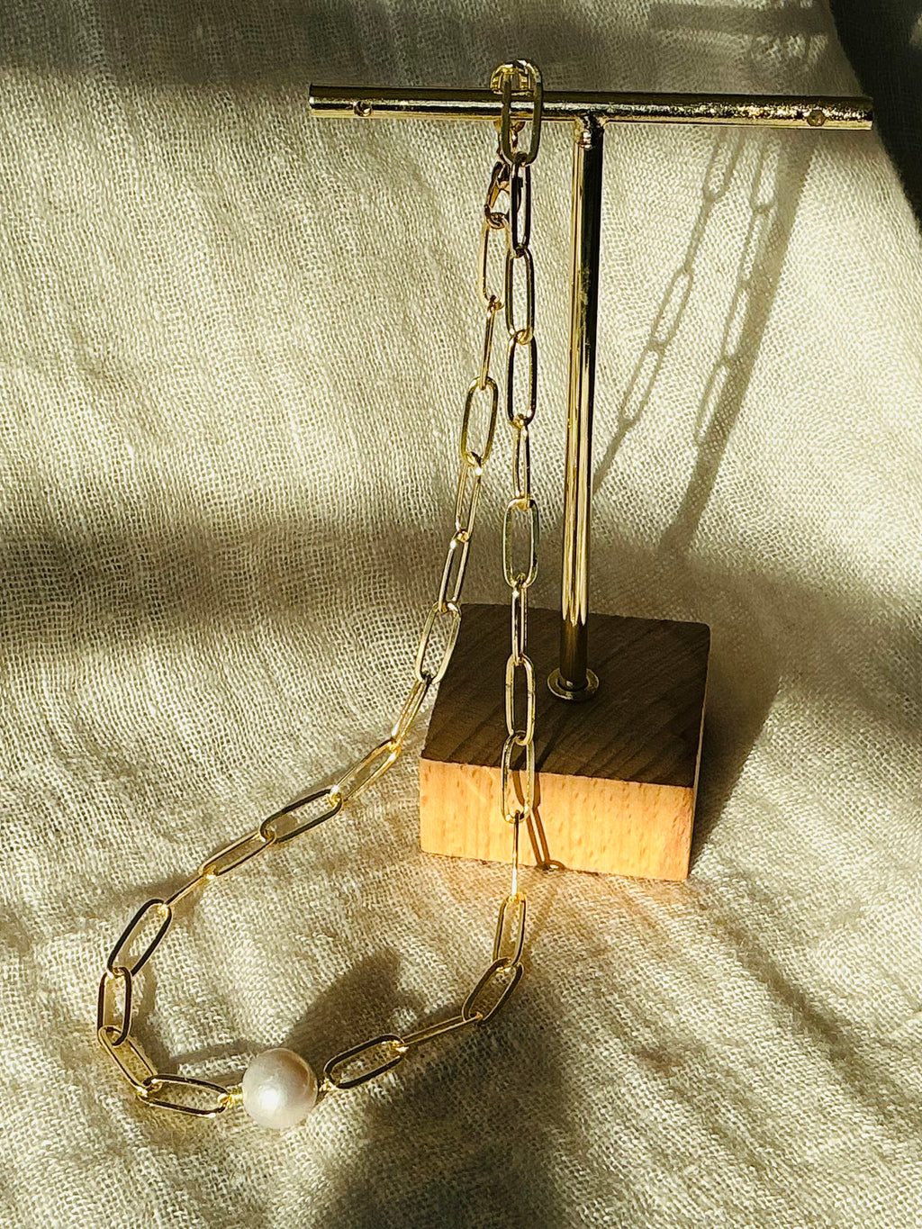 Petra grey pearl and paperclip necklace
