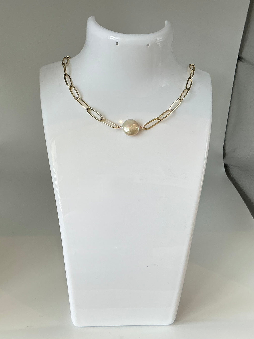 Elaria coin pearl & paperclip chain necklace
