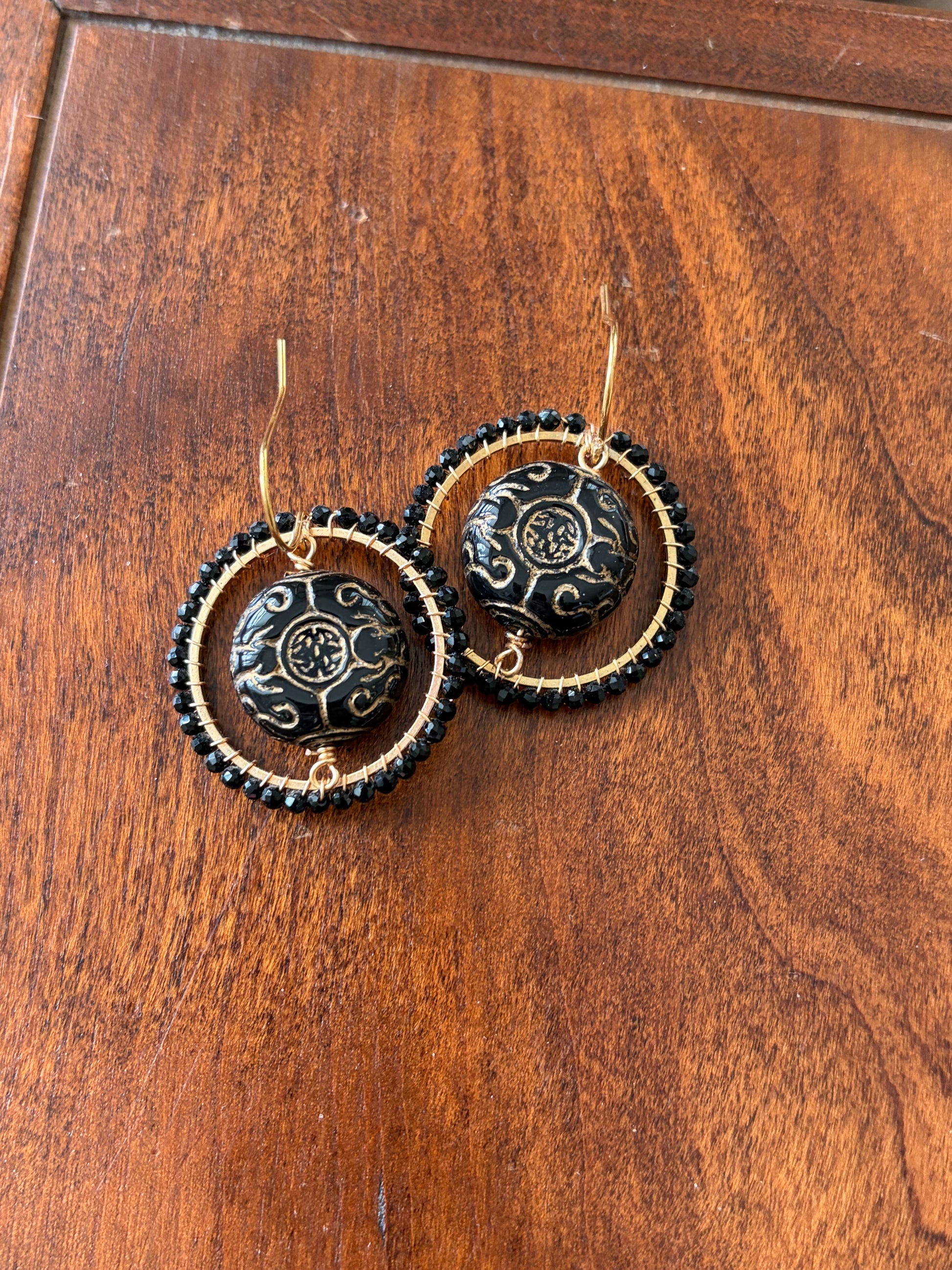 Medium Cécile vintage bead inspired beaded earrings