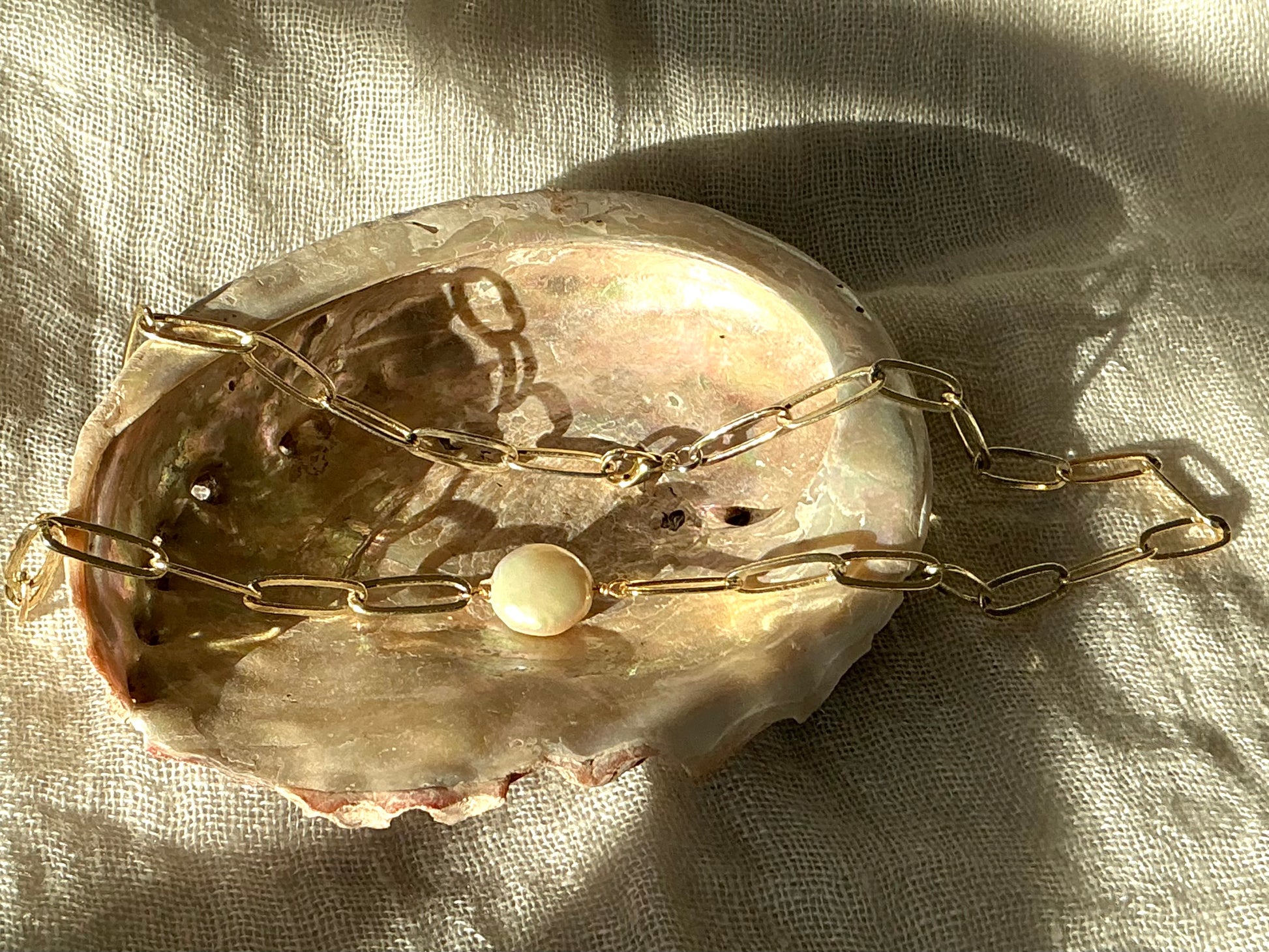 Elaria coin pearl & paperclip chain necklace