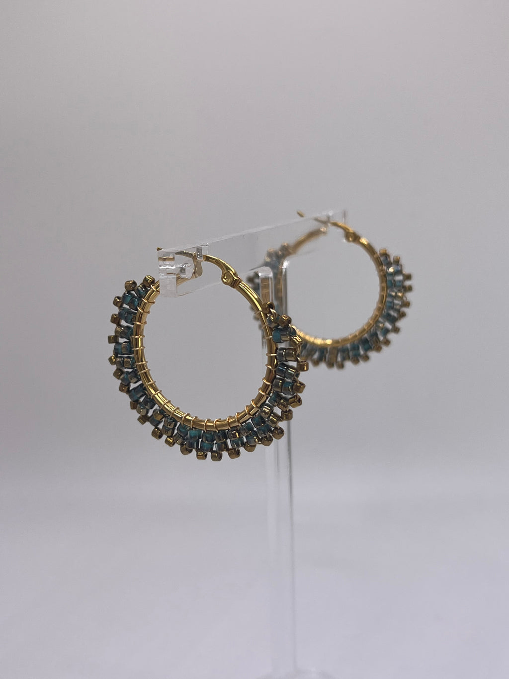Valentina medium ombré beaded hoop earrings