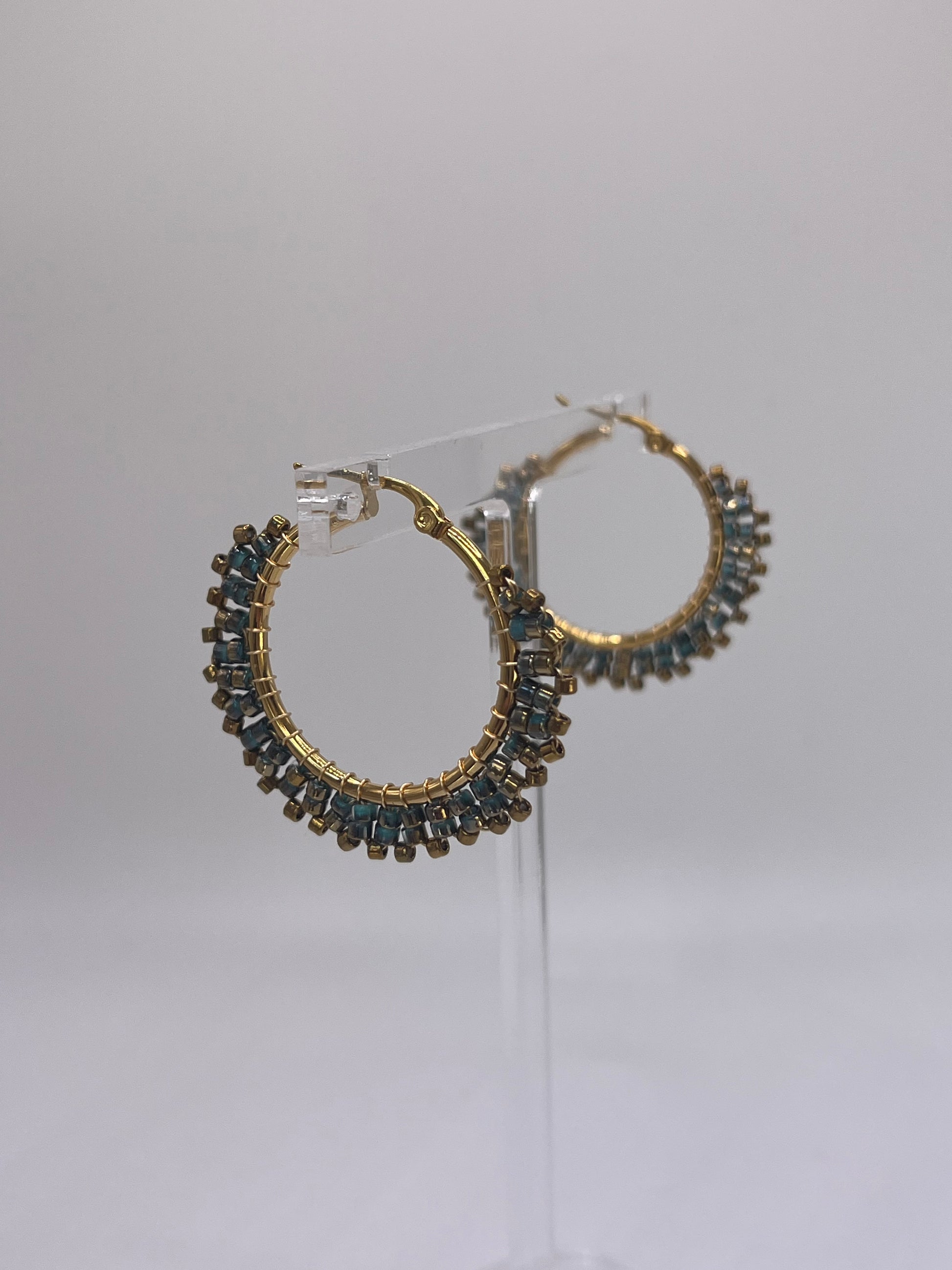 Valentina medium ombré beaded hoop earrings